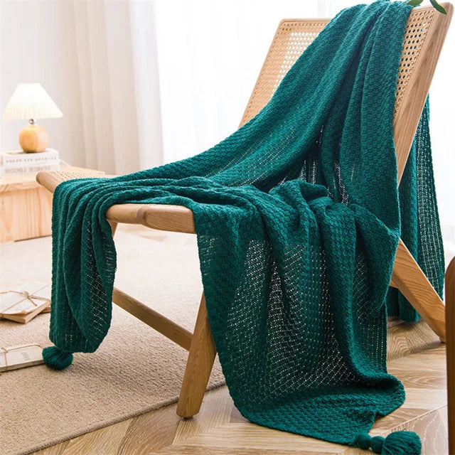 Nordic Chunky Knit Throw Blanket with Tassel – Waffle Embossed Bedspread for Bed, Sofa, Couch
