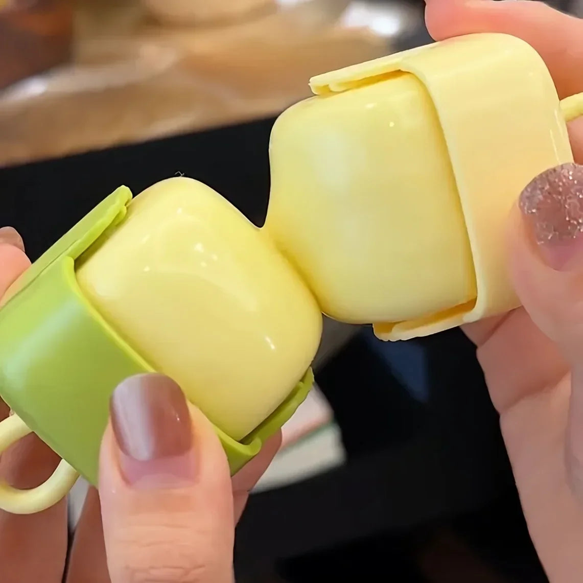 2pcs Portable Washable Lint Roller for Pet Hair Remover Reusable Sticky Roller for Cat & Dog Owners for Clothes Sofa Bed