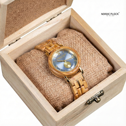 Women's Tiger Wood Watch - Blue Dial & Gold Links - Luxury Quartz Gift Box Set (GT025)